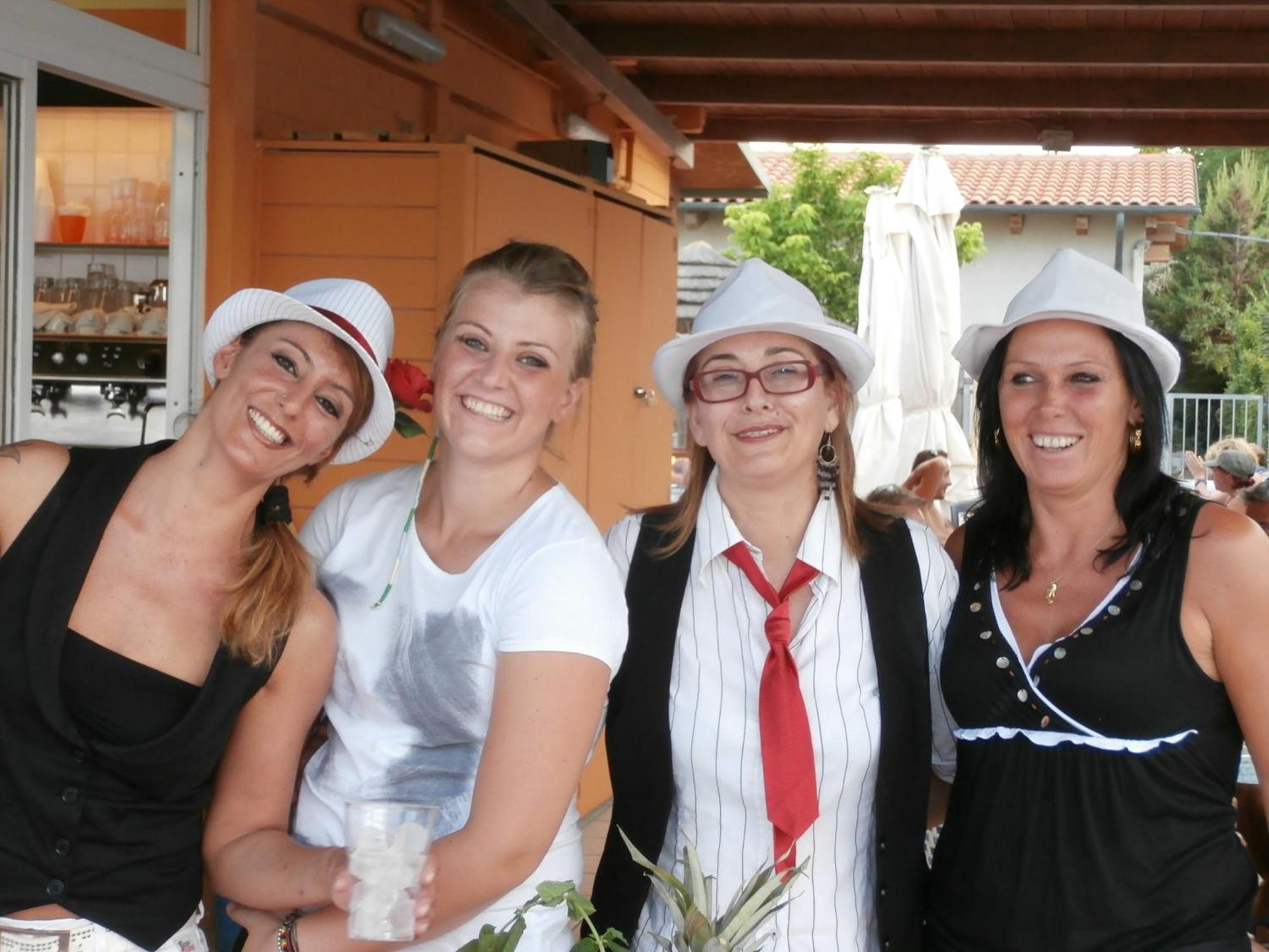 Hotel Caravel Marotta Bagian luar foto