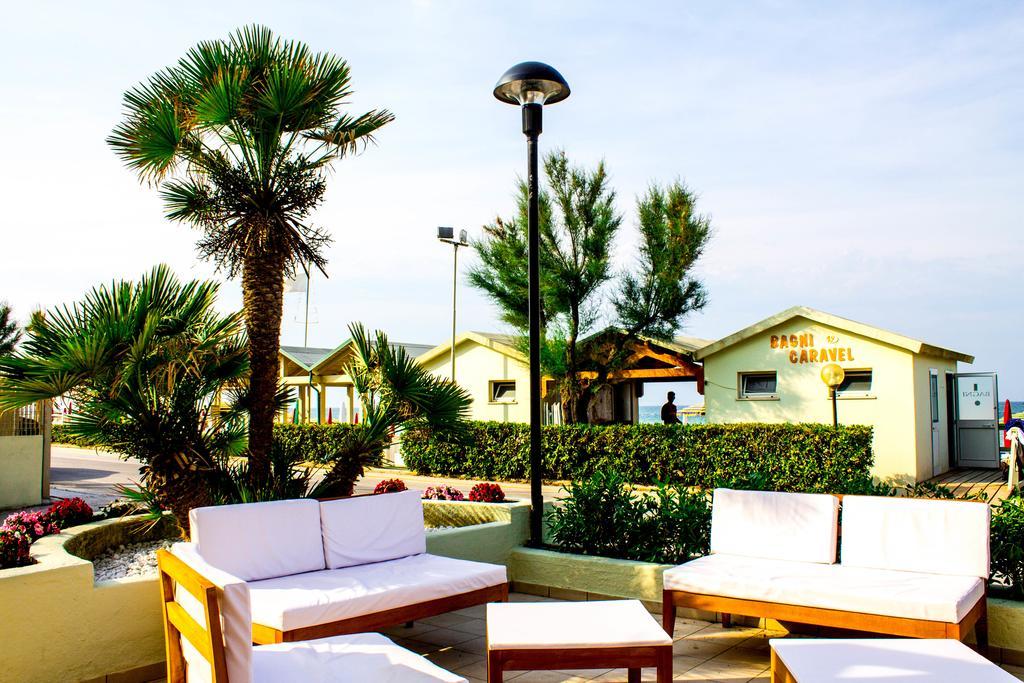 Hotel Caravel Marotta Bagian luar foto